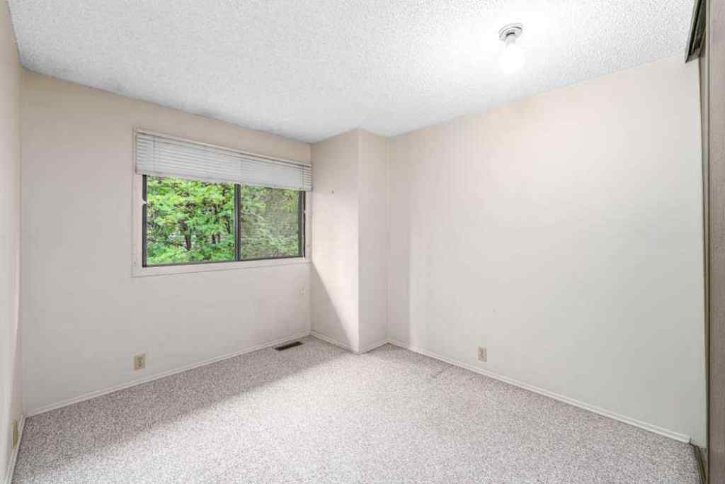MLS® A2245658 - Unit #34 10 Point Drive NW in Point McKay Calgary, Residential