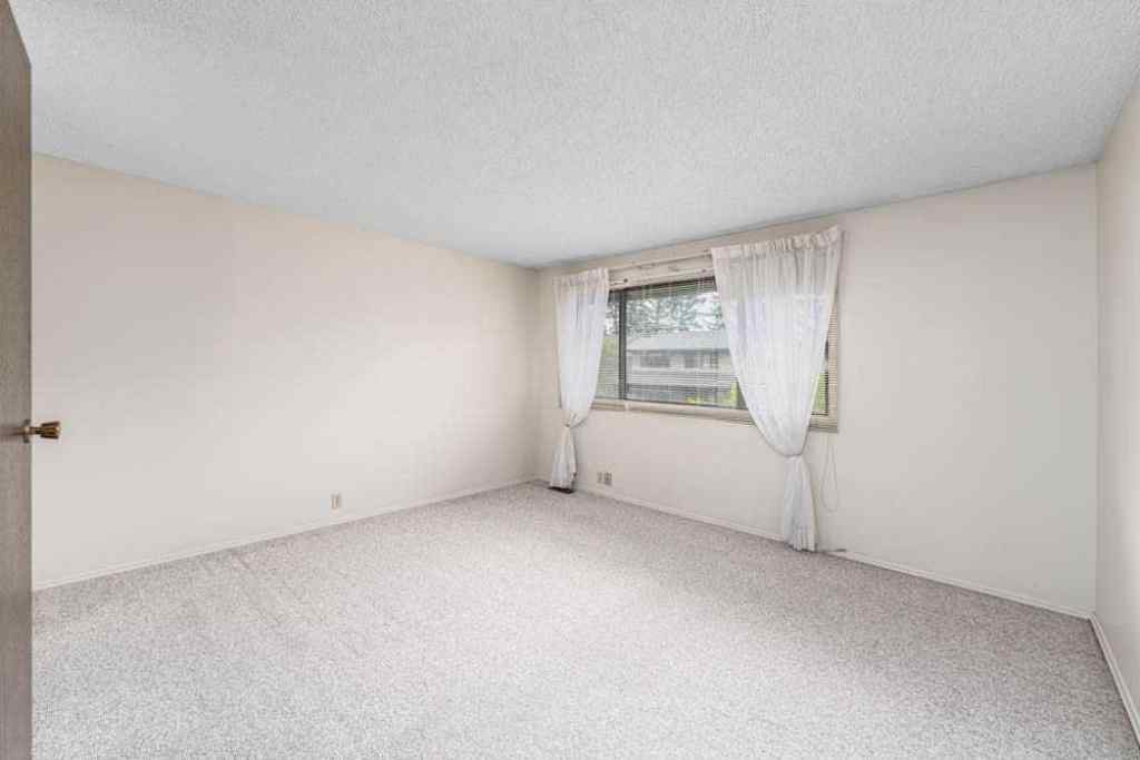 MLS® A2245658 - Unit #34 10 Point Drive NW in Point McKay Calgary, Residential