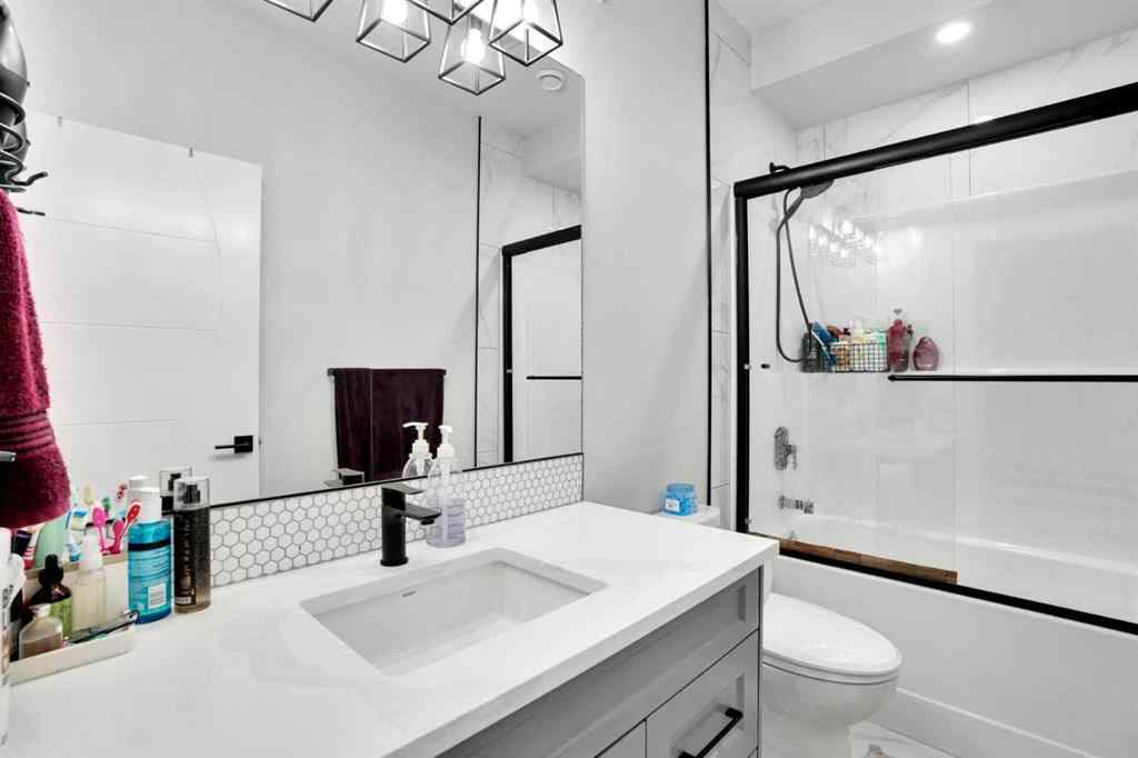 MLS® A2245664 - 36 Waterford Terrace  in Waterford Chestermere, Residential
