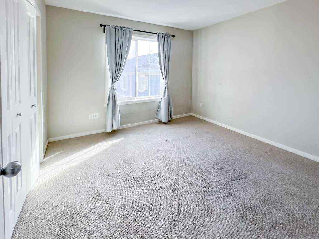 MLS® A2245676 - 28 Kinlea Common NW in Kincora Calgary, Residential