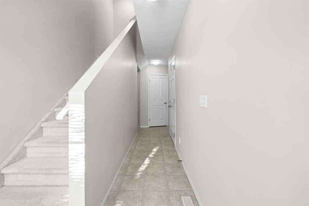 MLS® A2245677 - Unit #7 105 Drake Landing Common  in Drake Landing Okotoks, Residential