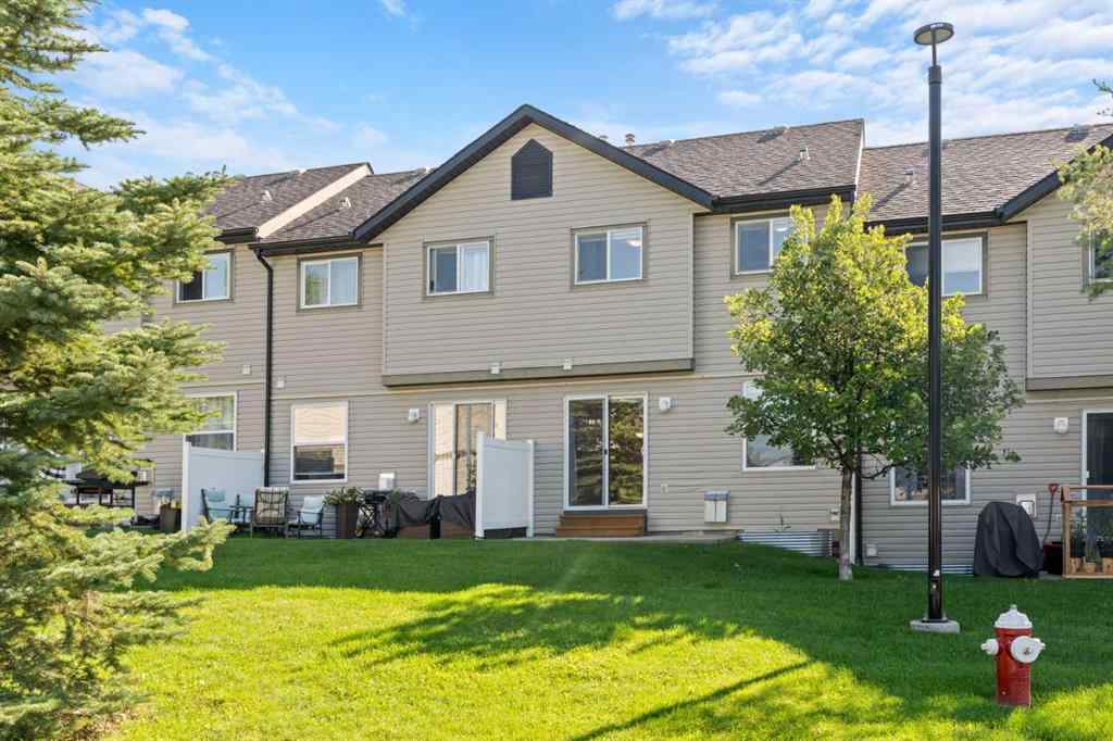 MLS® A2245677 - Unit #7 105 Drake Landing Common  in Drake Landing Okotoks, Residential