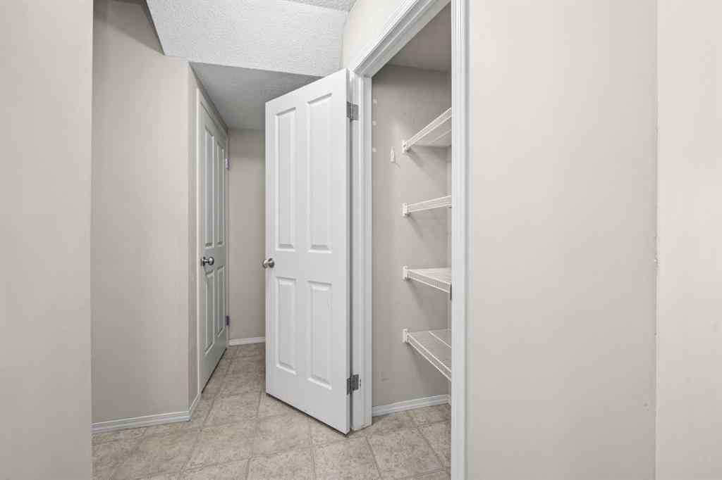MLS® A2245677 - Unit #7 105 Drake Landing Common  in Drake Landing Okotoks, Residential