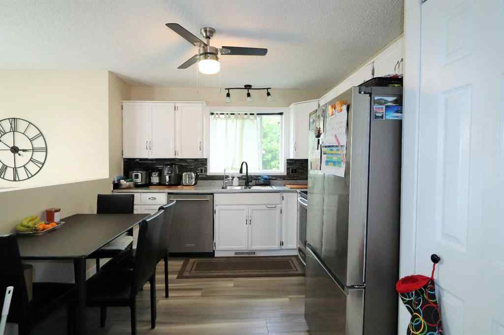 MLS® A2245680 - 6130 52 Street Close  in North End Ponoka, Residential