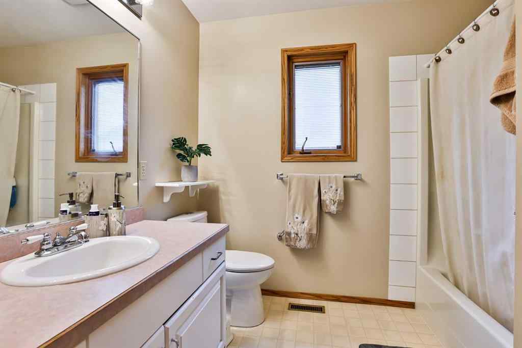 MLS® A2245693 - 93 Coachwood Road W in Ridgewood Lethbridge, Residential