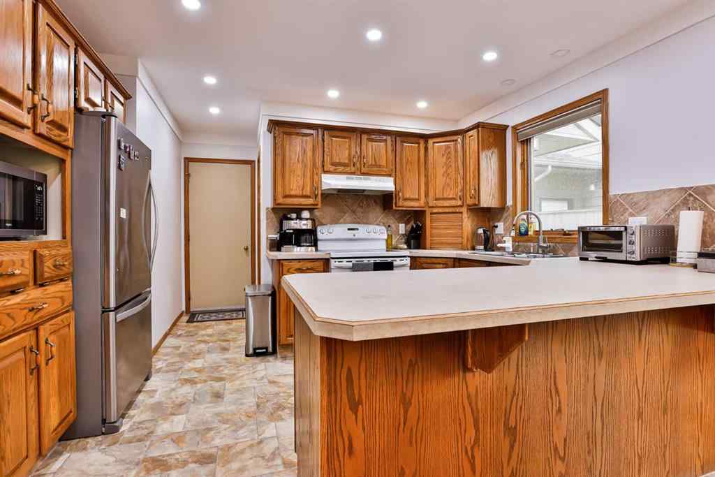 MLS® A2245693 - 93 Coachwood Road W in Ridgewood Lethbridge, Residential