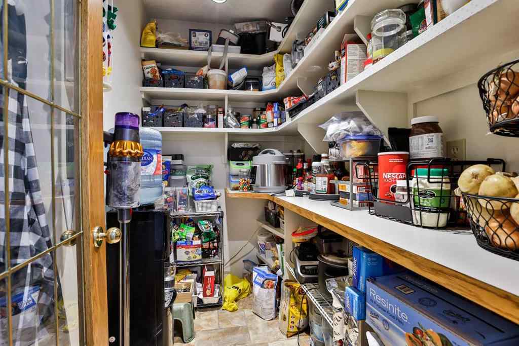 MLS® A2245693 - 93 Coachwood Road W in Ridgewood Lethbridge, Residential