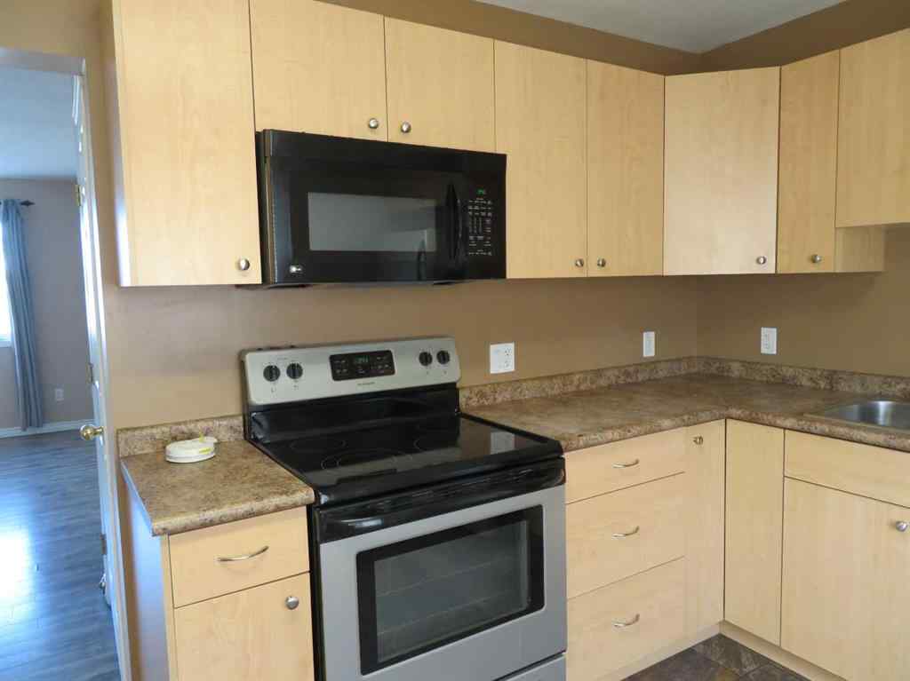 MLS® A2245694 - Unit #3 5524 49 Avenue  in East Lloydminster Lloydminster, Rental