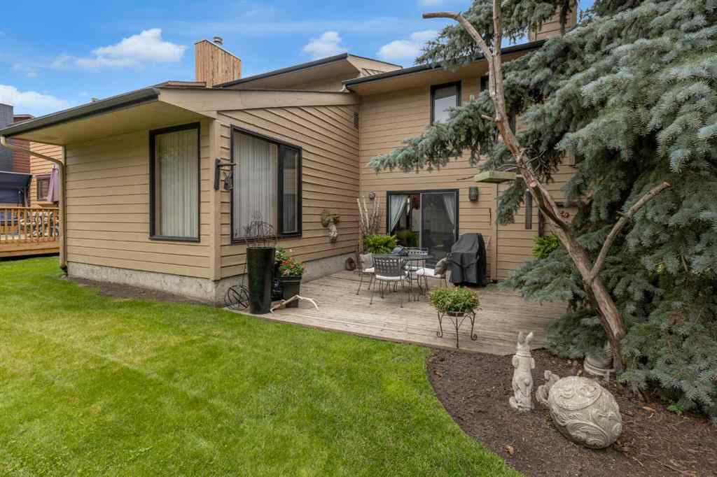 MLS® A2245703 - 120 Deercross Road SE in Deer Run Calgary, Residential
