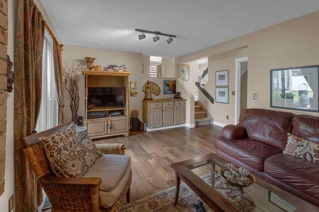 MLS® A2245703 - 120 Deercross Road SE in Deer Run Calgary, Residential