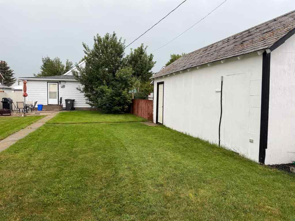MLS® A2245723 - 306 3 Street W in NONE Foremost, Residential