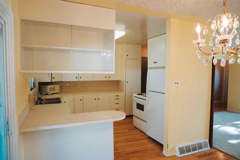 MLS® A2245733 - 431 14 Street  in Wainwright Wainwright, Residential