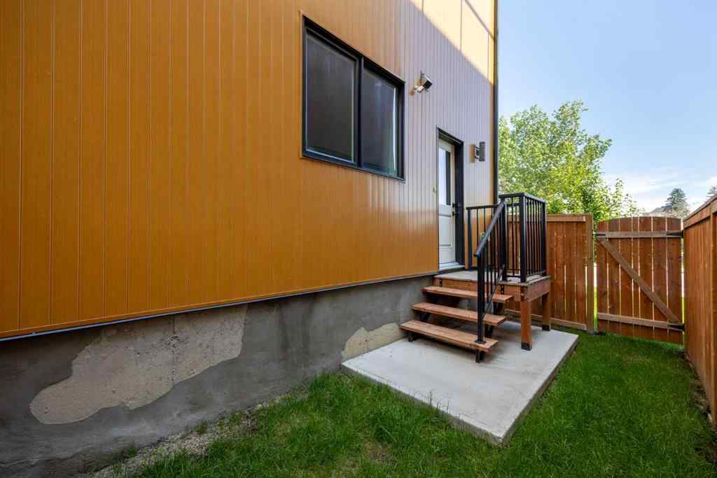 MLS® A2245736 - Unit #1 3355 Spruce Drive SW in Spruce Cliff Calgary, Residential