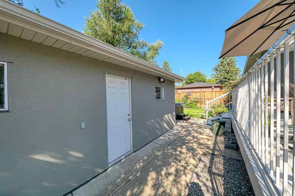 MLS® A2245742 - 13 Meadowview Road SW in Meadowlark Park Calgary, Residential