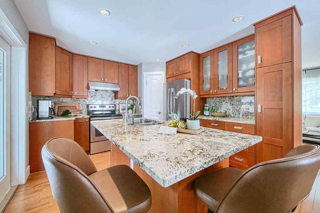 MLS® A2245742 - 13 Meadowview Road SW in Meadowlark Park Calgary, Residential