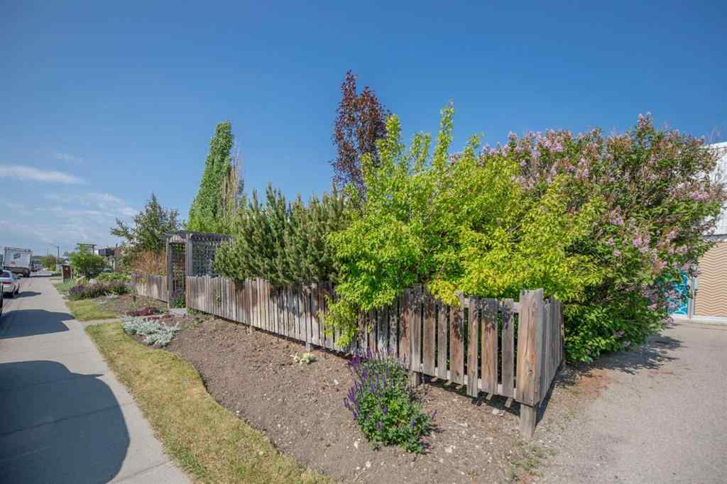 MLS® A2245745 - 125 River Avenue  in Downtown Cochrane, Commercial