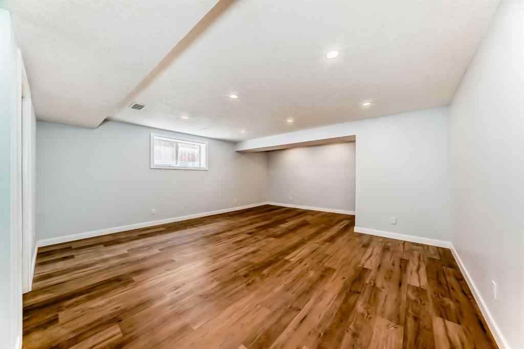 MLS® A2245748 - 77 Eversyde Close SW in Evergreen Calgary, Residential