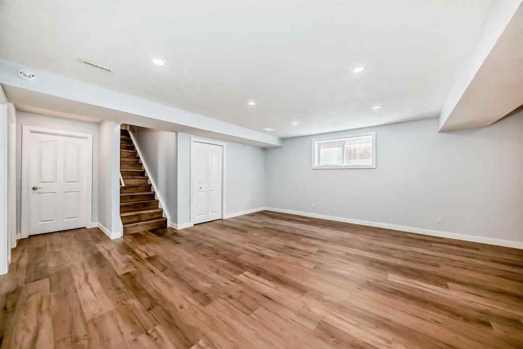 MLS® A2245748 - 77 Eversyde Close SW in Evergreen Calgary, Residential