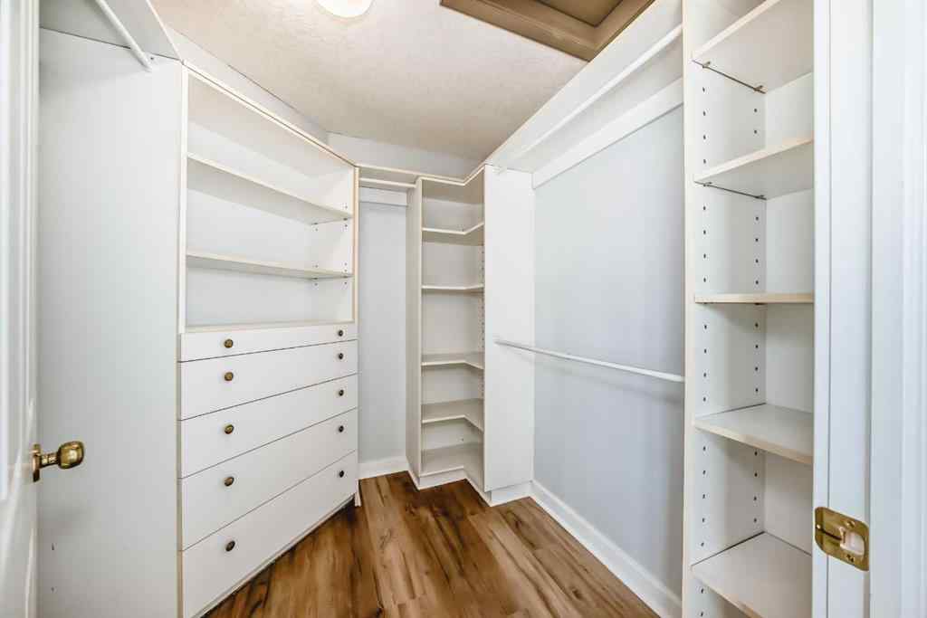 MLS® A2245748 - 77 Eversyde Close SW in Evergreen Calgary, Residential