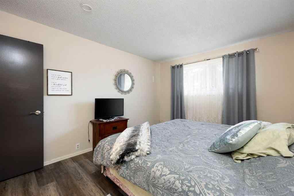 MLS® A2245761 - 313 Hillcrest Drive  in Thickwood Fort McMurray, Residential