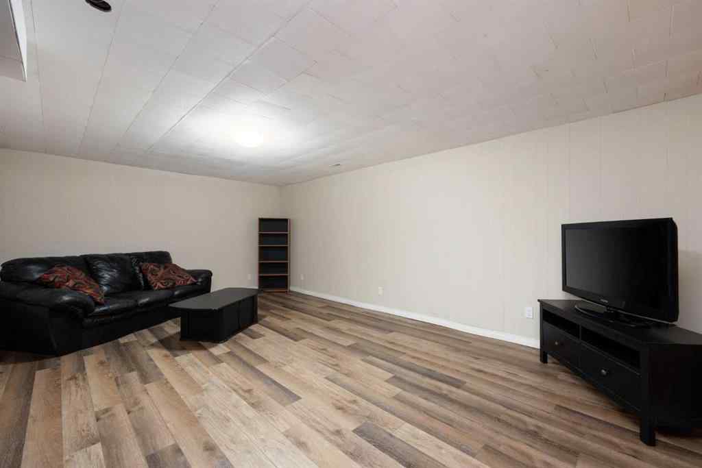 MLS® A2245761 - 313 Hillcrest Drive  in Thickwood Fort McMurray, Residential