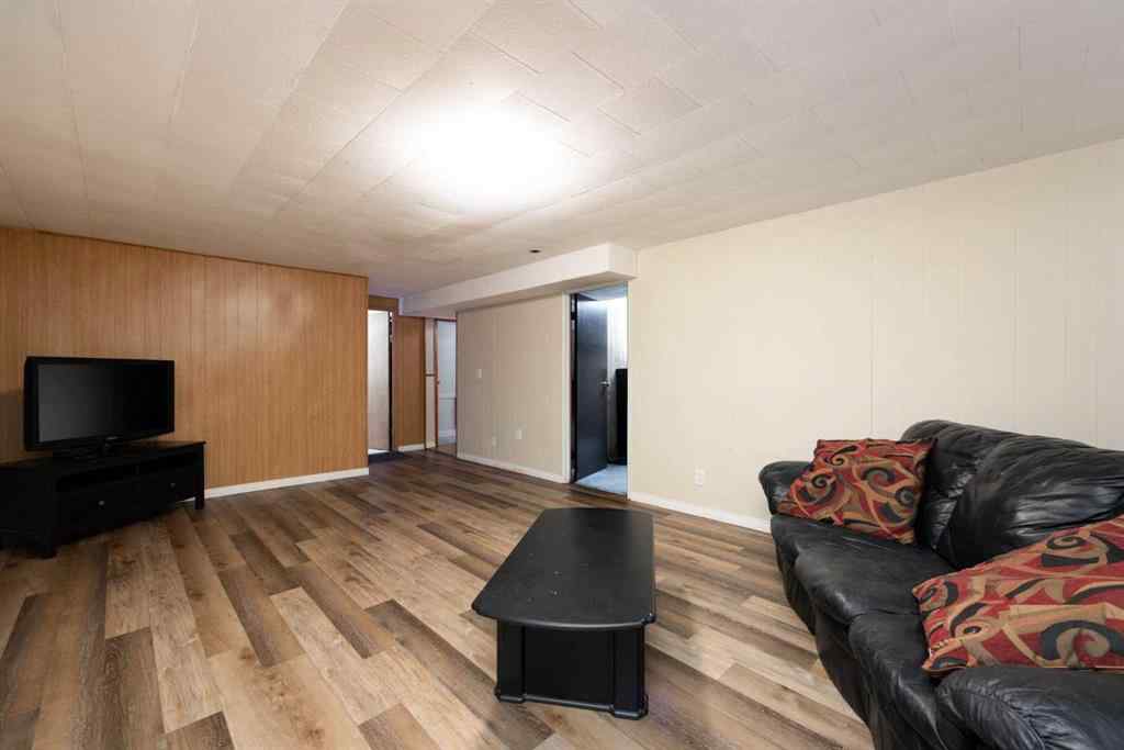 MLS® A2245761 - 313 Hillcrest Drive  in Thickwood Fort McMurray, Residential