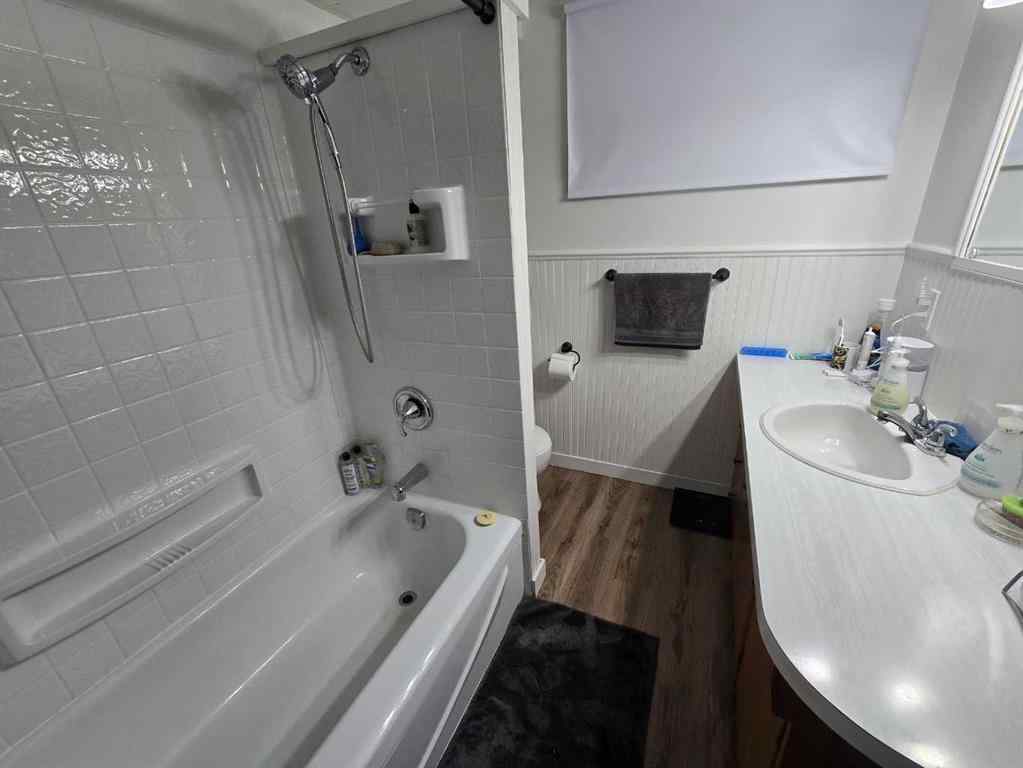 MLS® A2245764 - 412 12A Street N in Senator Buchanan Lethbridge, Residential