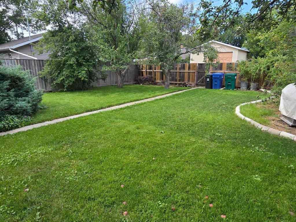 MLS® A2245764 - 412 12A Street N in Senator Buchanan Lethbridge, Residential