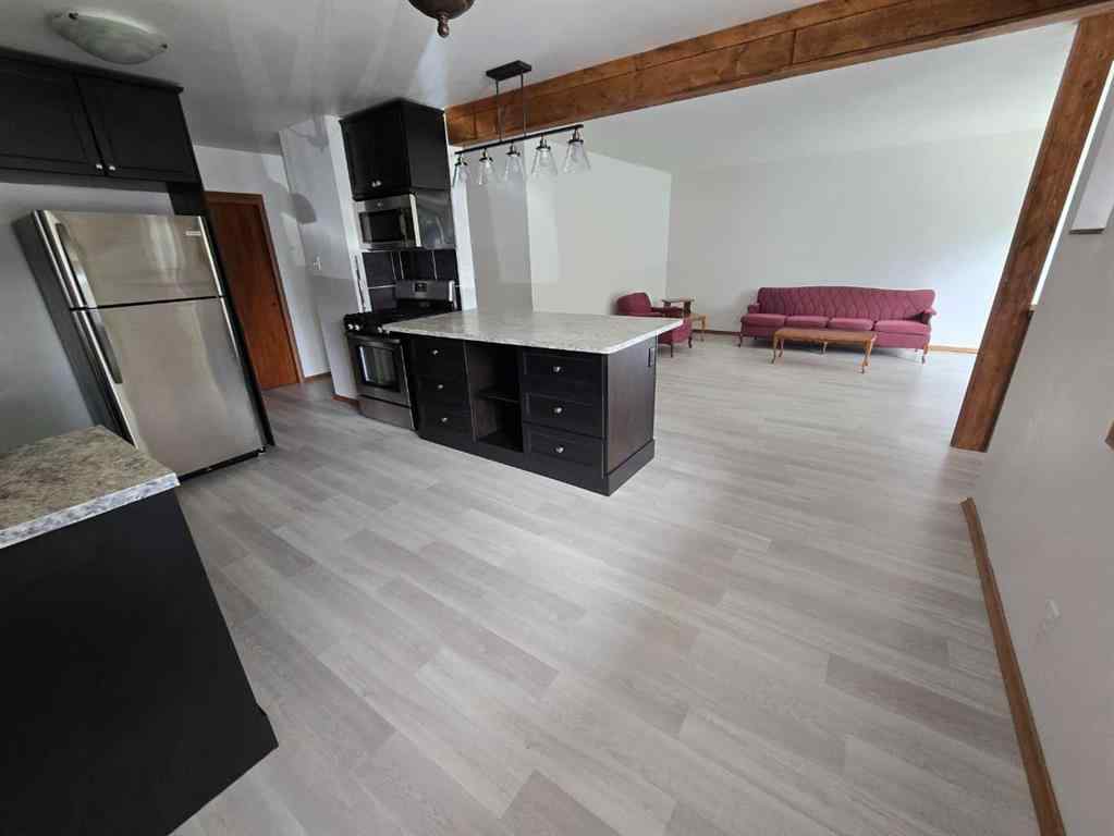 MLS® A2245764 - 412 12A Street N in Senator Buchanan Lethbridge, Residential