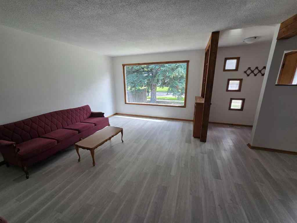 MLS® A2245764 - 412 12A Street N in Senator Buchanan Lethbridge, Residential