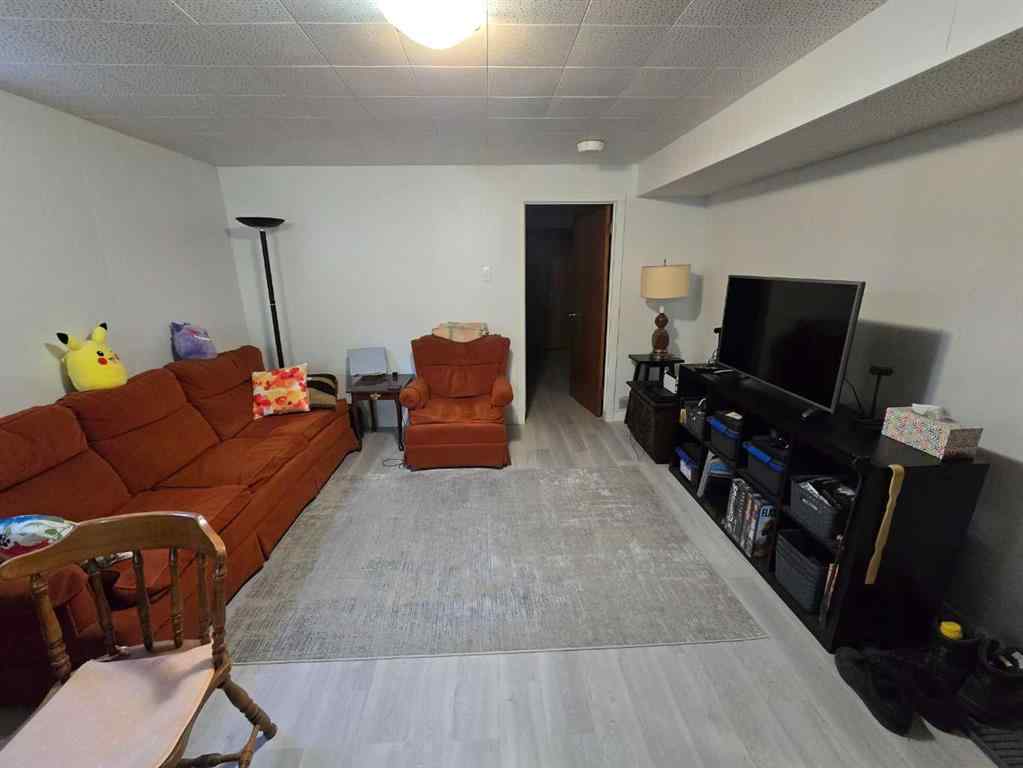MLS® A2245764 - 412 12A Street N in Senator Buchanan Lethbridge, Residential