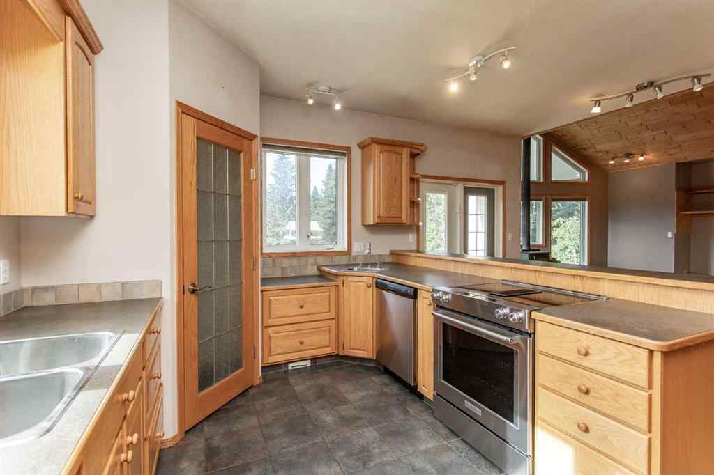 MLS® A2245769 - 126 4th Street  in NONE Leslieville, Residential