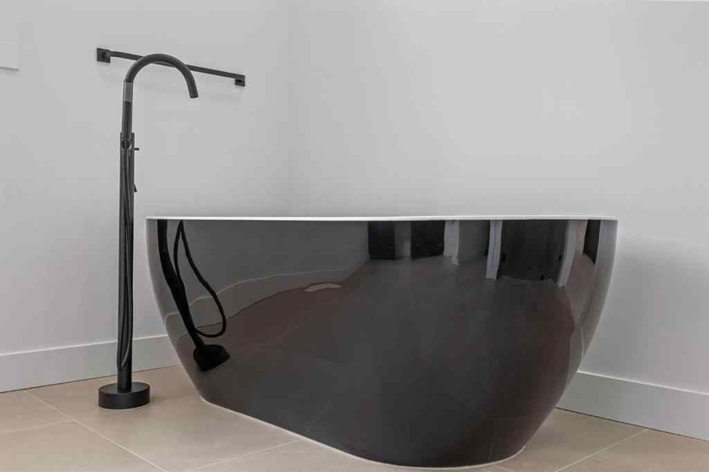 MLS® A2245775 - 9 Eaton Terrace  in Cambridge Park Rural Rocky View County, Residential