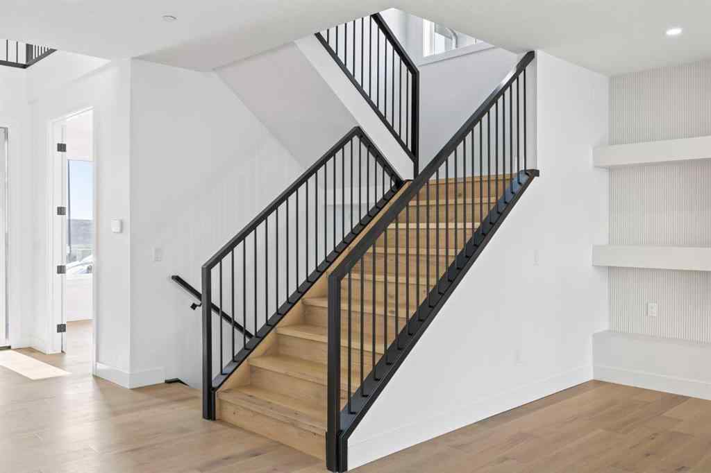 MLS® A2245775 - 9 Eaton Terrace  in Cambridge Park Rural Rocky View County, Residential