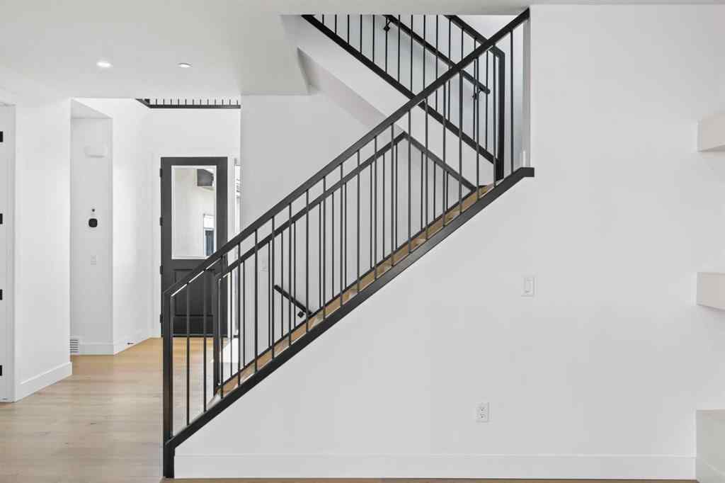 MLS® A2245775 - 9 Eaton Terrace  in Cambridge Park Rural Rocky View County, Residential