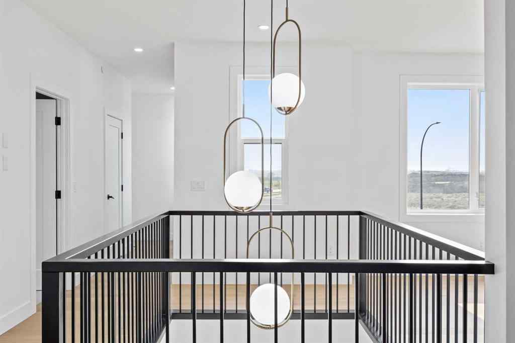 MLS® A2245775 - 9 Eaton Terrace  in Cambridge Park Rural Rocky View County, Residential