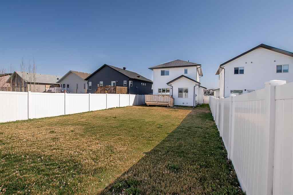 MLS® A2245782 - 88 Henderson Crescent  in Hawkridge Estates Penhold, Residential