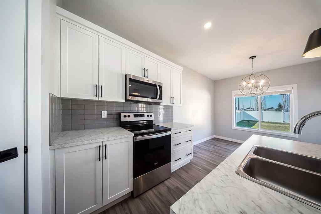 MLS® A2245782 - 88 Henderson Crescent  in Hawkridge Estates Penhold, Residential