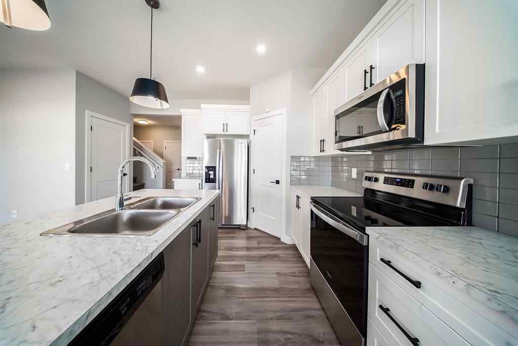 MLS® A2245782 - 88 Henderson Crescent  in Hawkridge Estates Penhold, Residential
