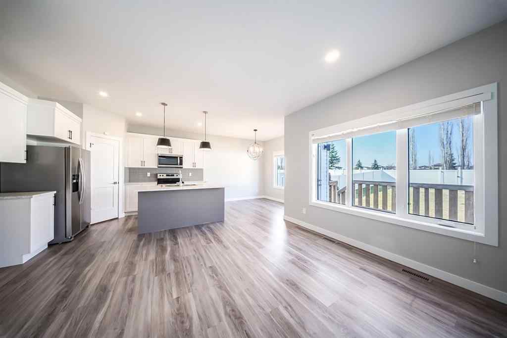 MLS® A2245782 - 88 Henderson Crescent  in Hawkridge Estates Penhold, Residential