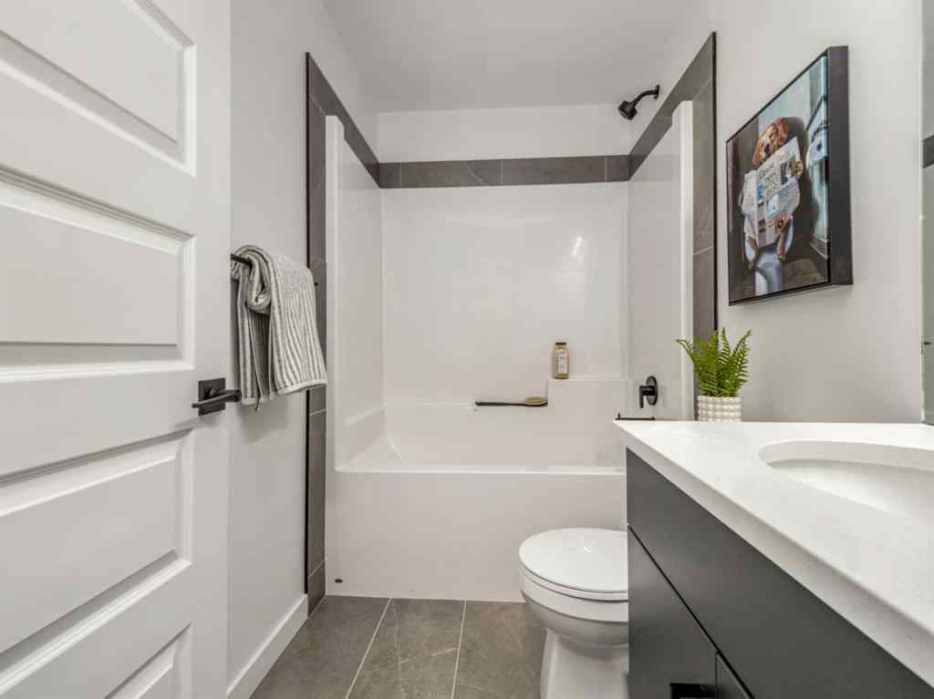 MLS® A2245799 - 3017 47 Street S in Discovery Lethbridge, Residential