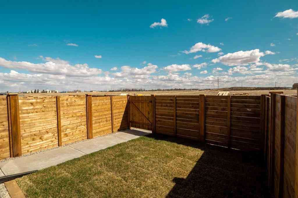 MLS® A2245799 - 3017 47 Street S in Discovery Lethbridge, Residential