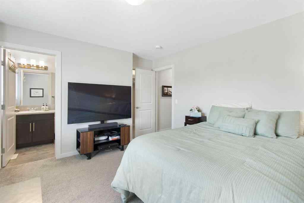 MLS® A2245804 - 39 Heritage Vista  in Heritage Hills Cochrane, Residential
