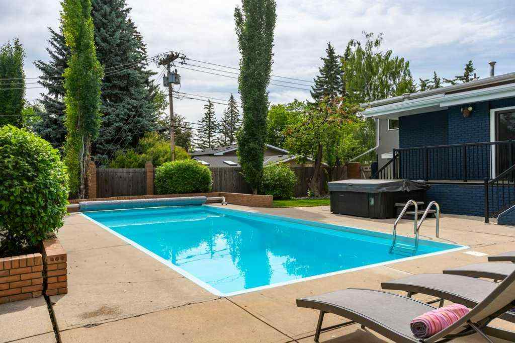 MLS® A2245811 - 56 Massey Place SW in Mayfair Calgary, Residential