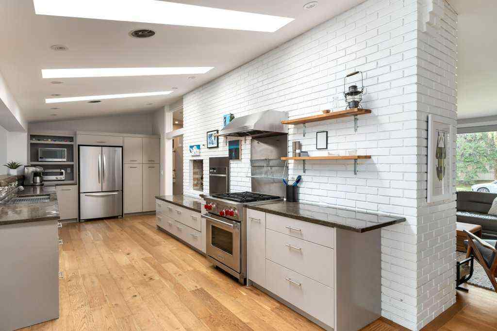 MLS® A2245811 - 56 Massey Place SW in Mayfair Calgary, Residential