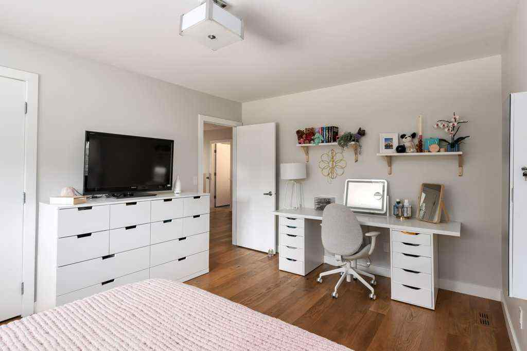 MLS® A2245811 - 56 Massey Place SW in Mayfair Calgary, Residential