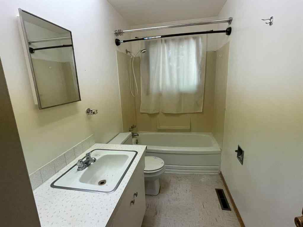 MLS® A2245820 - 5420 Willock Crescent  in NONE Swan Hills, Residential