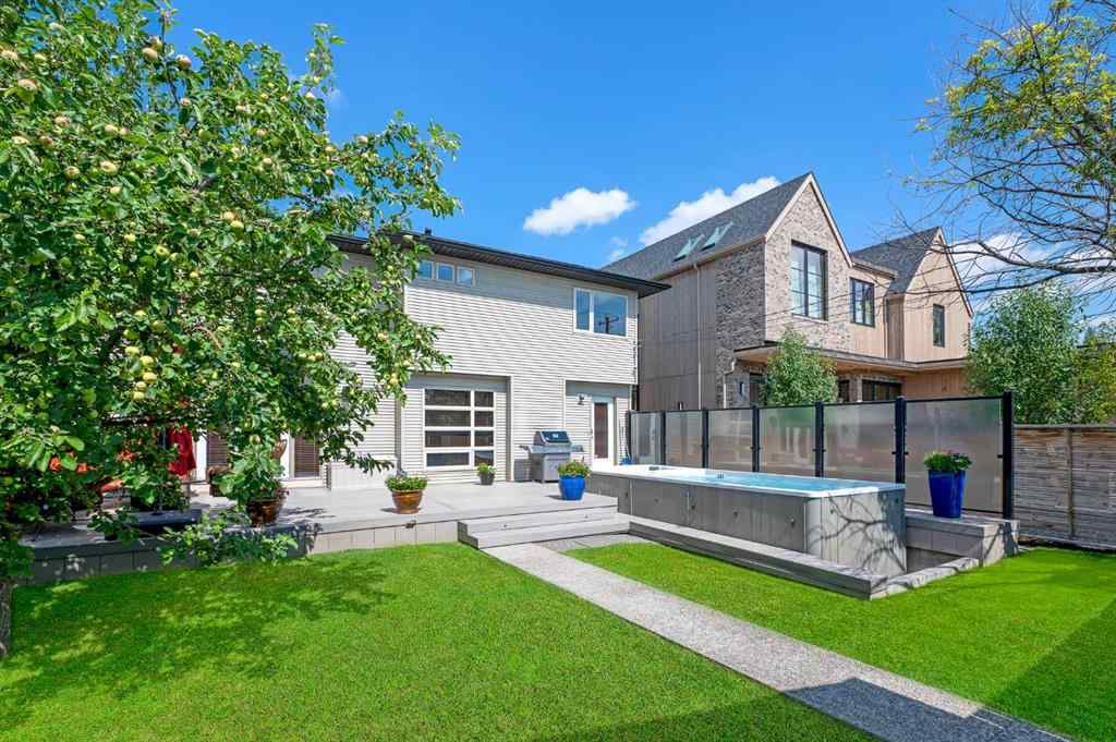 MLS® A2245823 - 2815 Canmore Road NW in Banff Trail Calgary, Residential