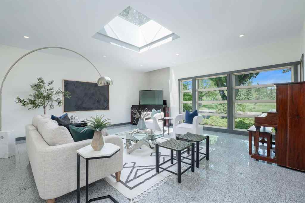 MLS® A2245823 - 2815 Canmore Road NW in Banff Trail Calgary, Residential