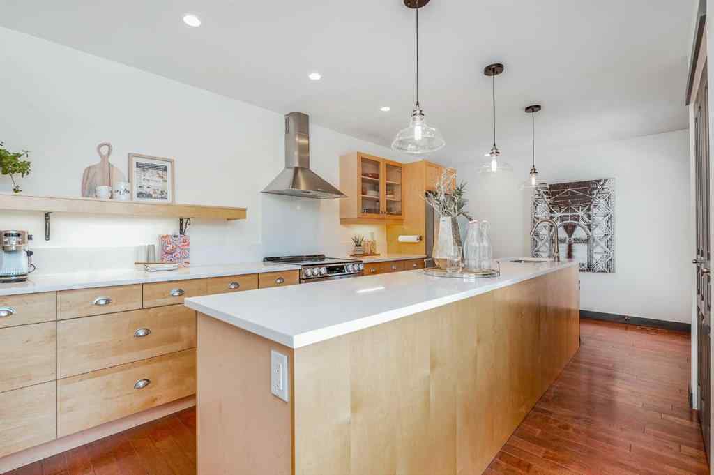 MLS® A2245823 - 2815 Canmore Road NW in Banff Trail Calgary, Residential